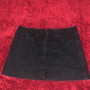 Black mini skirt 🍓